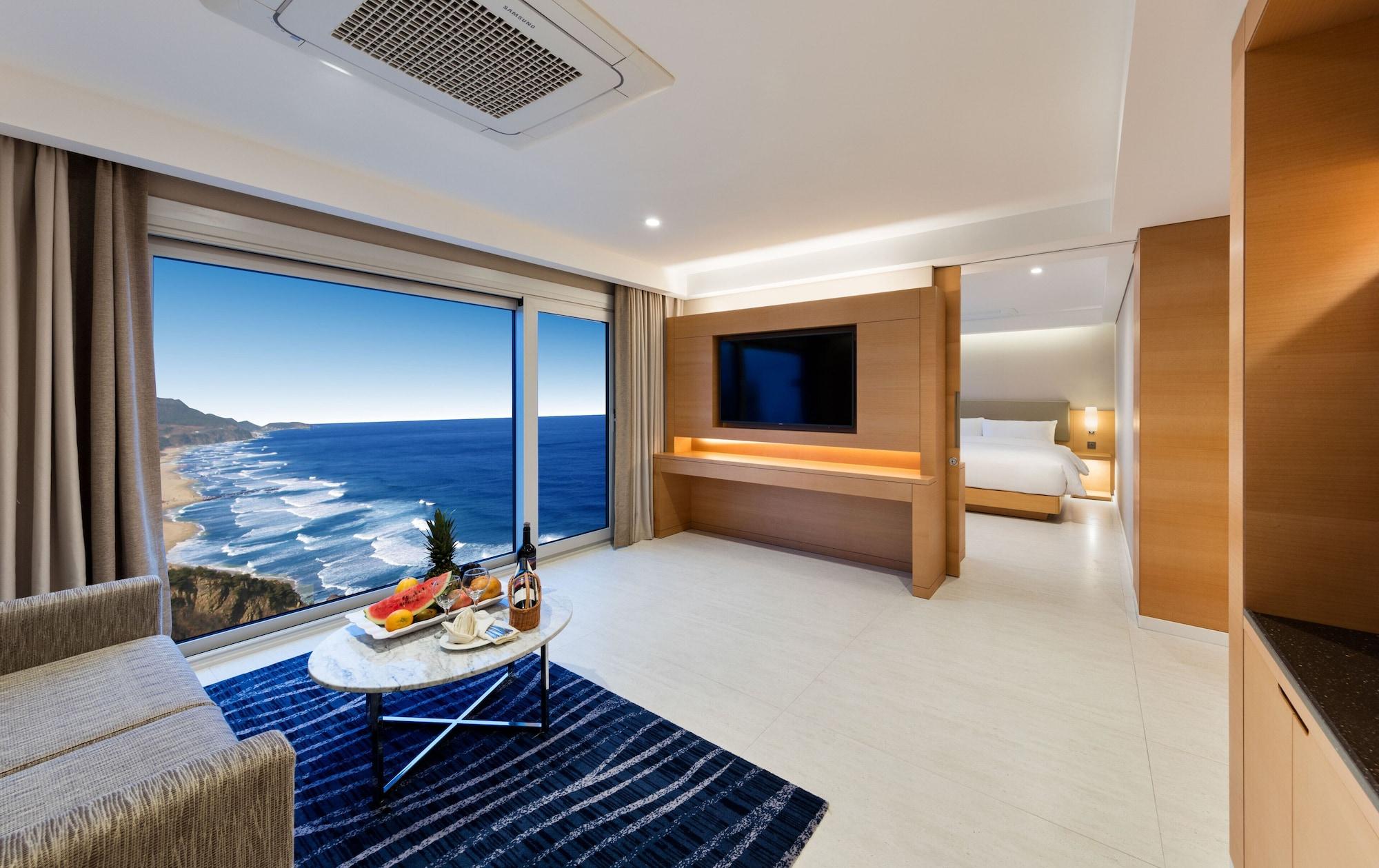 Sun Cruise Resort And Yacht Gangneung Exterior photo