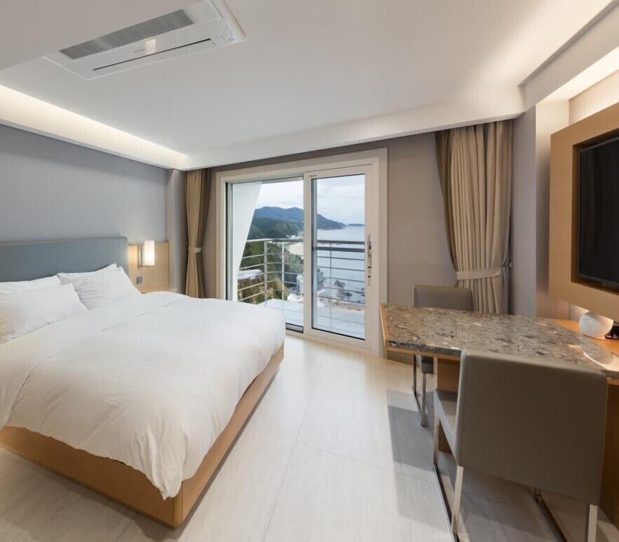 Sun Cruise Resort And Yacht Gangneung Exterior photo