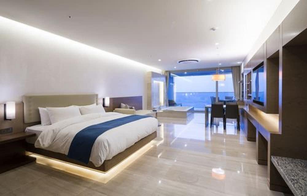 Sun Cruise Resort And Yacht Gangneung Exterior photo